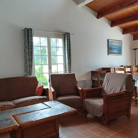 Maison Oleronaise Avec Piscine, Jardin Clos Et A 1km De La De Foulerot - Fr-1-778-30 * Saint-Georges-d'Oleron